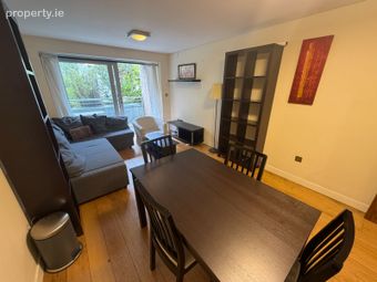 3 Bedroom Apartment, Adelaide Square, Christchurch, Dublin 8 - Image 2