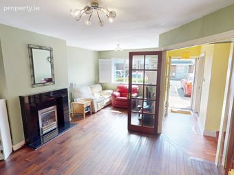 4 Castle Court, Clancy's Strand, Limerick City Centre, Co. Limerick - Image 2