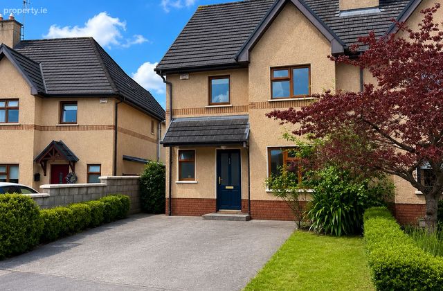 12 Bramble Lane, Castlelake, Carrigtwohill, Co. Cork - Click to view photos