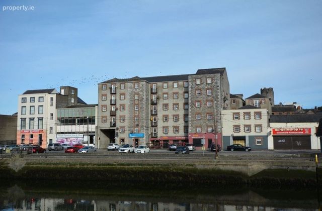 Apartment 3, Block C, Kermon House, The Mall, North Quay, Drogheda, Co. Louth - Click to view photos