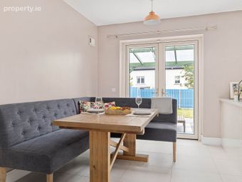 4 Shackleton Grove, Lucan, Co. Dublin, Lucan, Co. Dublin - Image 5