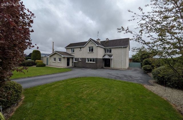 Ballyrichard, Carrigtwohill, Carrigtwohill, Co. Cork - Click to view photos