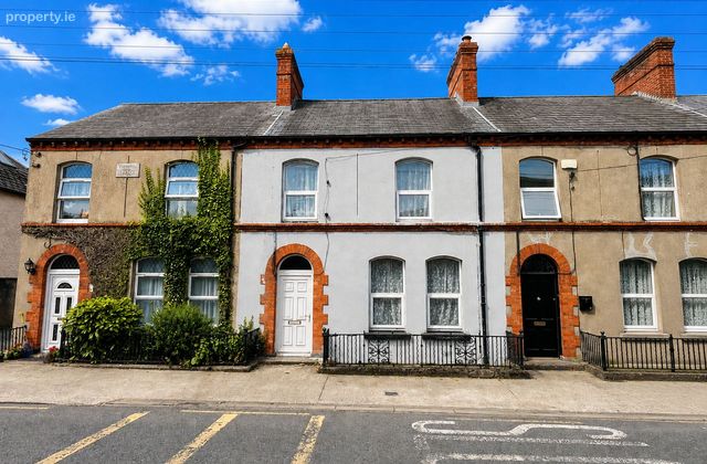 2 Arravale Terrace, Galbally Road, Tipperary Town, Co. Tipperary - Click to view photos