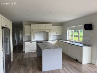 Sarsfield Court, Glanmire, Co. Cork - Image 2