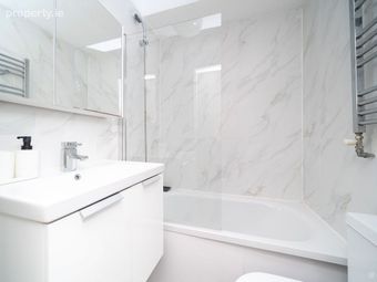18 Maxwell Street, Dublin 8, The Coombe, Dublin 8 - Image 4