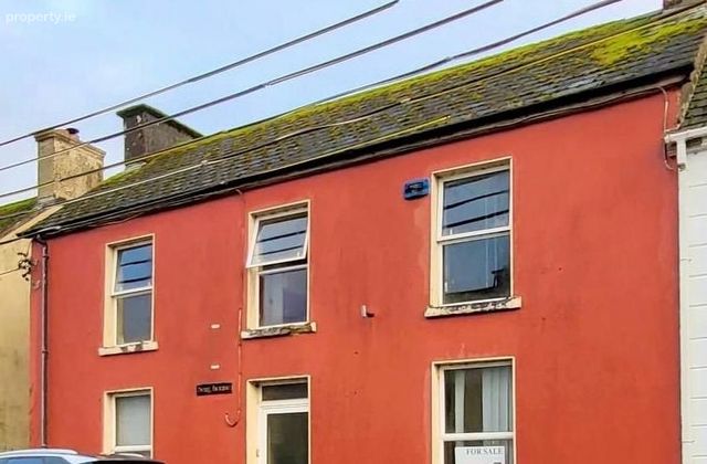 Derg House, Connacht Road, Scarriff, Co. Clare - Click to view photos