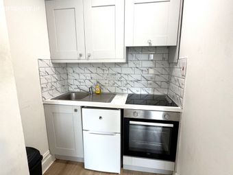 Flat 1, 11 Stamer Street, Portobello, Dublin 8 - Image 3