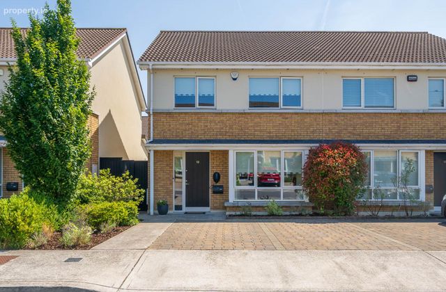13 Diswellstown View, Castleknock, Dublin 15, Co. Dublin, Castleknock, Dublin 15 - Click to view photos