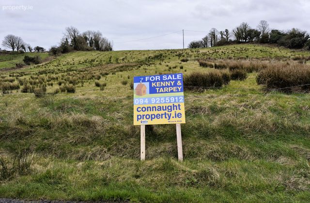 Kilkelly Road, Kiltimagh, Co. Mayo - Click to view photos