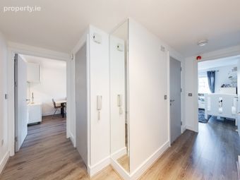 Apt 419 Longboat Quay South , Dublin 2, Dublin 2 - Image 2