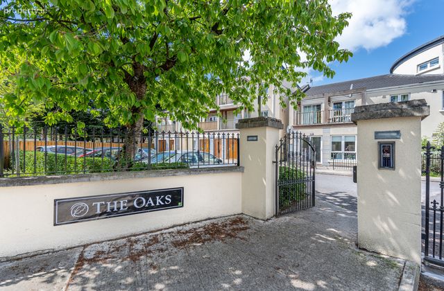 The Oaks, Porterstown Road, Clonsilla, Dublin 15 - Click to view photos