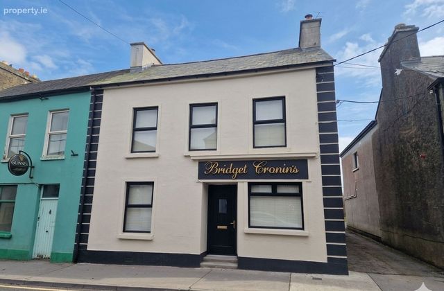 Bridget Cronin House Main Street, Castlerea, Castlerea, Co. Roscommon - Click to view photos