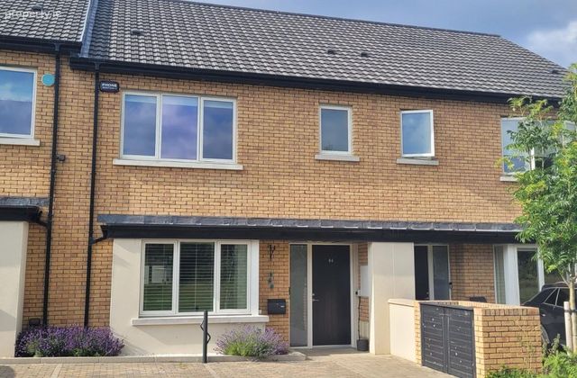 64 Clay Farm Drive, Dublin 18, Leopardstown, Dublin 18 - Click to view photos