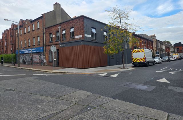 92 Townsend Street, Dublin 2 - Click to view photos