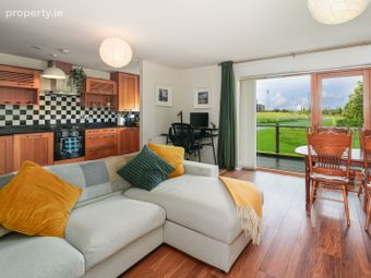 Apartment 30, Cloonlara Square, Phoenix Park Avenue, Dublin 15 - Image 2