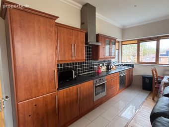 Apartment 8, Spencer Manor, Castlebar, Co. Mayo - Image 3