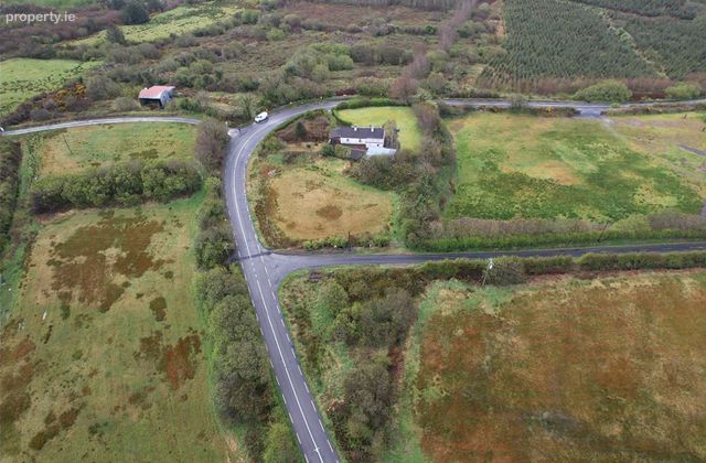 Ballyshanny, Kilfenora, Co. Clare - Click to view photos