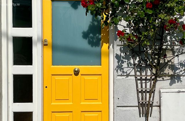 6 Clifton Mews, Ranelagh Road, Dublin 6, Ranelagh, Dublin 6 - Click to view photos