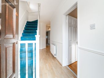 8 Sandyford Hall Lawn, Sandyford, Dublin 18 - Image 2