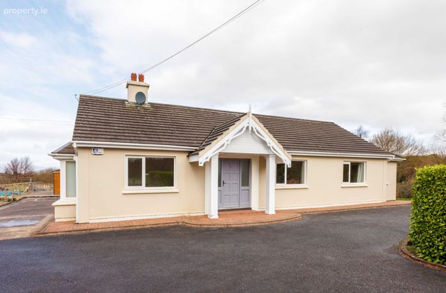 Ballycleave, Glenbeigh, Dooks, Co. Kerry - Click to view photos