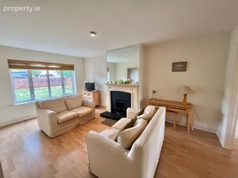 39 Gate Lodge, Castle Road, Blackrock, Co. Cork - Image 3