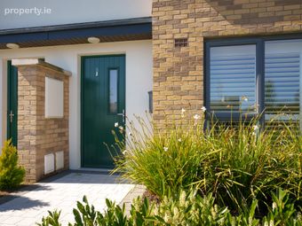3 Rowan Park, Kilcarbery, Dublin 22, Kilcarbery, Co. Dublin - Image 2
