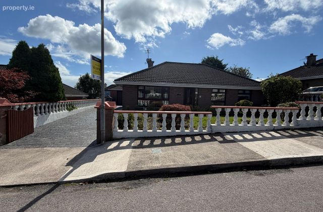 No. 8 Hilltop Park, Cobh, Co. Cork - Click to view photos