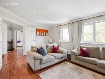 12 Cruagh Court, Stepaside, Co. Dublin, Stepaside, Dublin 18 - Image 5