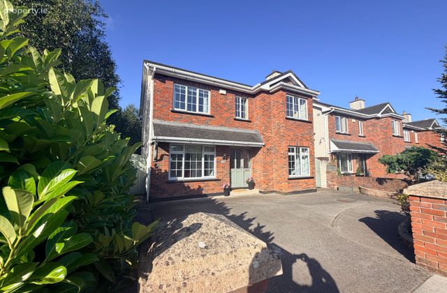 15 Central Park Avenue, Clane, Clane, Co. Kildare - Click to view photos