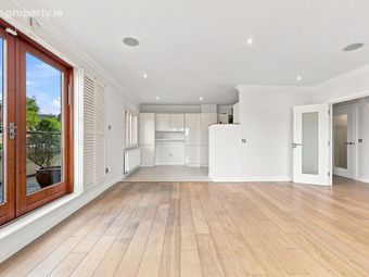 42 Oak Hall, The Hill, Malahide, Co. Dublin - Image 4