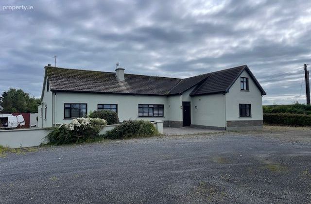 Mountrivers, Doonbeg, Cree, Co. Clare - Click to view photos