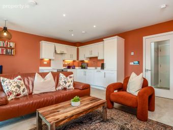 Apartment 13, Beranger House, Roebuck Road, Dublin 14 - Image 4
