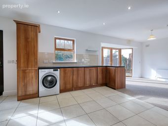 24 Druid Glen, White Linen Woods, Longford, Longford Town, Co. Longford - Image 2