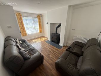 4 Saint Joseph's Villas, Curraheen, Ballinveiltig, Co. Cork - Image 4