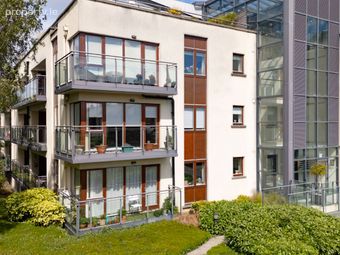 Apartment 2, Kelston Hall, Foxrock, Dublin 18 - Image 2