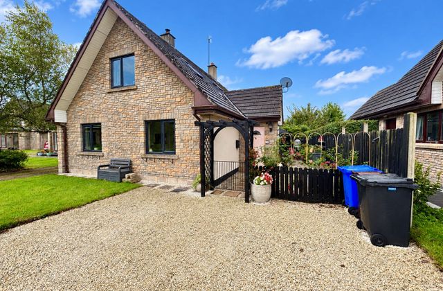 20a Renville Village, Renville, Oranmore, Co. Galway - Click to view photos