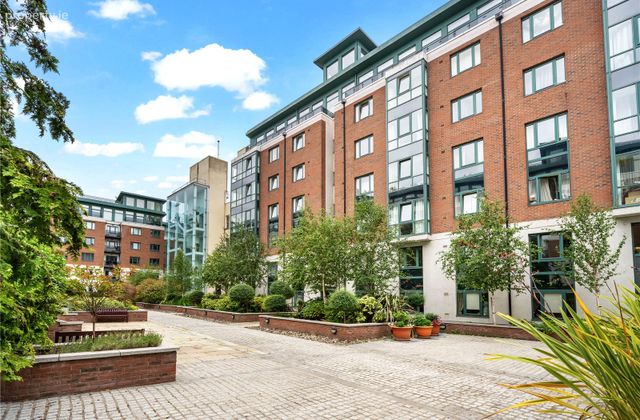 67 Adelaide Square, Whitefriar Square, Dublin 8, Dublin 8 - Click to view photos