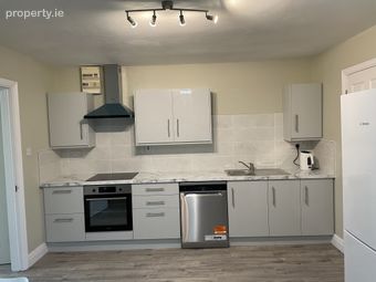 7 The Willows, Castlebar, Co. Mayo - Image 5