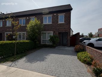 17 Shackleton Lawn, Lucan, Adamstown, Co. Dublin
