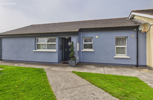 37 Pebble Grove, Pebble Beach, Tramore, Co. Waterford - Click to view photos