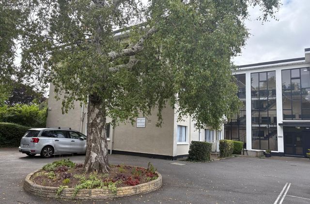 3 Cambria, De Vesci Court, The Slopes, Monkstown, Co. Dublin - Click to view photos