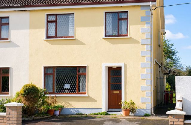 10 Greenfields Road, Newcastle, Co. Galway - Click to view photos