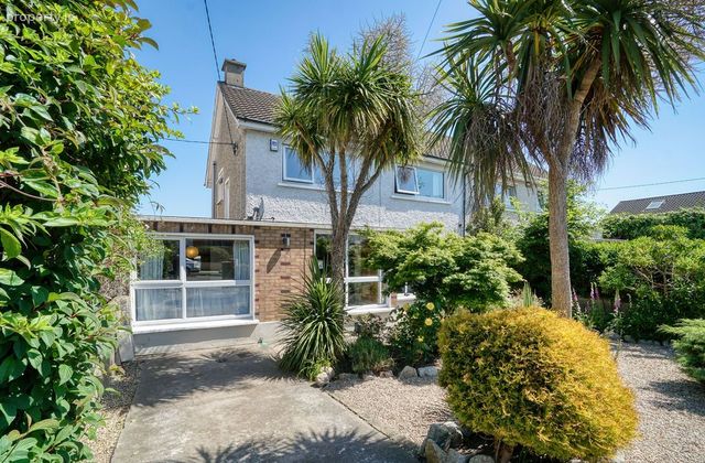 4 Foxrock Avenue, Foxrock, Dublin 18 - Click to view photos