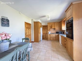 14 Birch Grove, Clonmel, Co. Tipperary, Clonmel, Co. Tipperary - Image 5