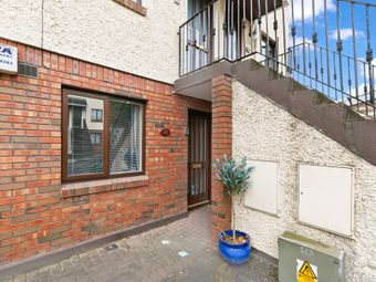 16 Kingshall, Chapelizod, Dublin 20, Chapelizod, Dublin 20 - Image 2