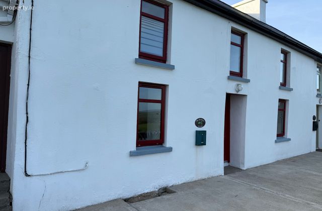 The Farm House, Bawnishal, Clohane, Skibbereen, Co, Caheragh, Co. Cork - Click to view photos