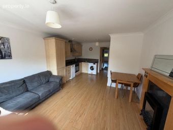 17 Millfield Manor, Millfield, Newbridge, Co. Kildare - Image 3