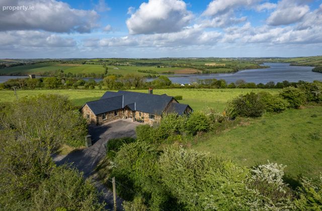 Kilgobbin, Ballinadee, Kinsale, Co. Cork - Click to view photos