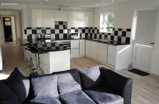 Black Quay Hollyhill Kinsale Co Cork, Kinsale, Co. Cork - Click to view photos