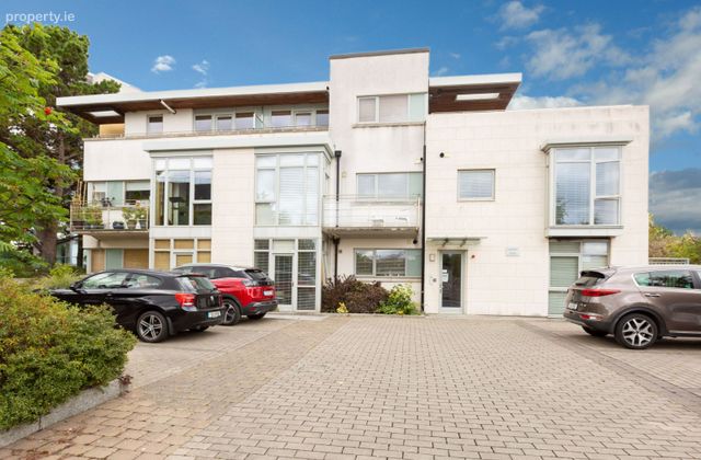 Leader Hall, Booterstown Avenue, Booterstown, Booterstown, Co. Dublin - Click to view photos